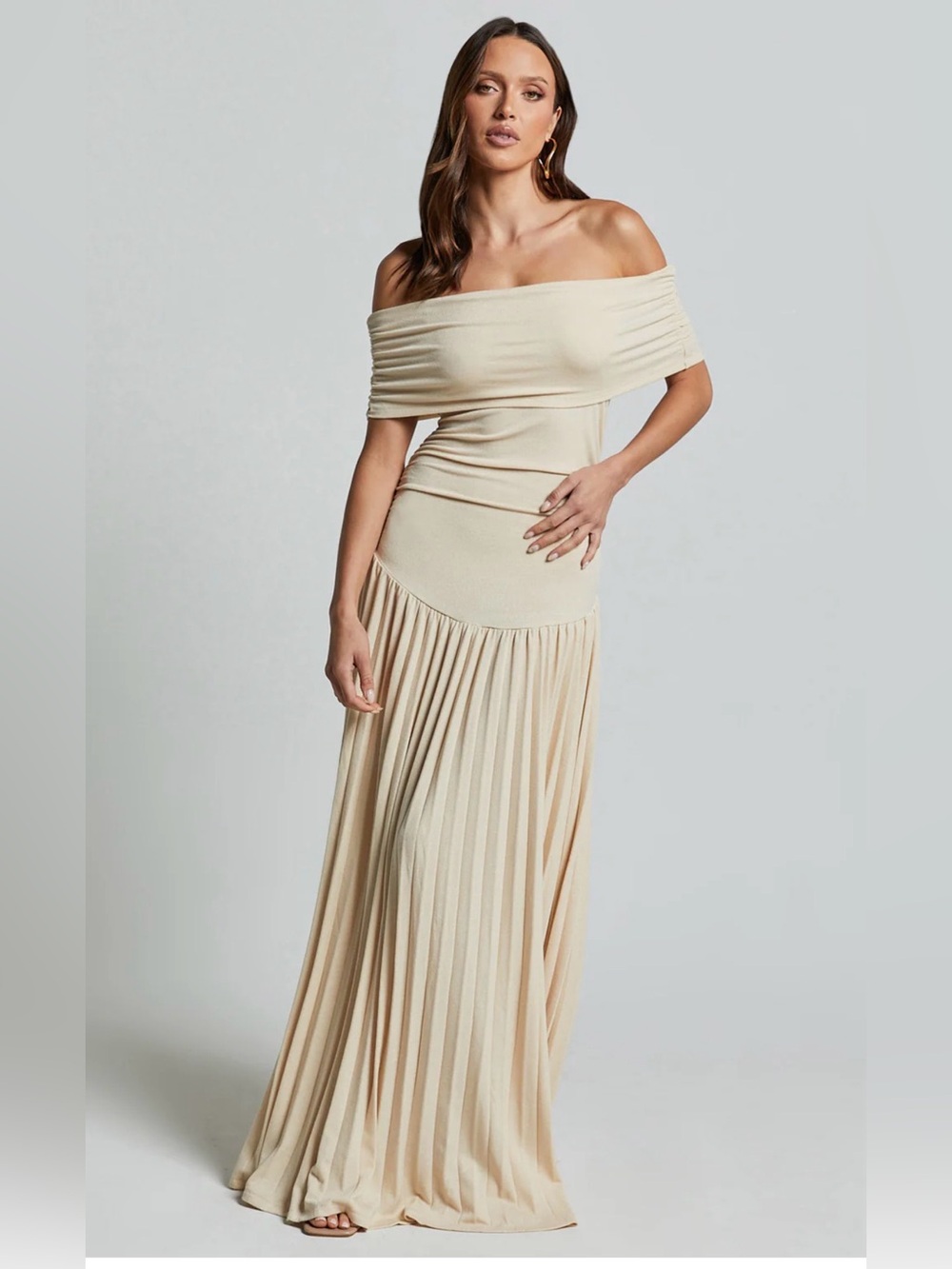 NWT Lioness Off-Shoulder Drop Waist Pleated Bottom Maxi Dress US size 6